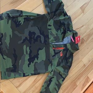 Brand new never worn camo north face zip up